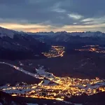 Sophie Mit Hallenbad Und Sauna By Monicare Apartment Seefeld in Tirol
